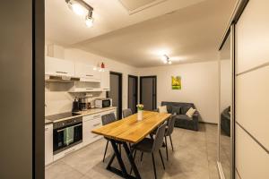 The Country Stop Apartment