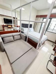 Savasana Suite - Fame Residences Tower 3 50mbps