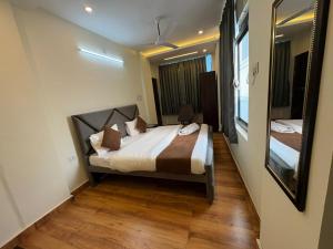 AKS Grand Hotel in Varanasi