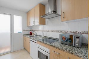 Nice seaview, 2 bedroom Apartment Benalmadena by Casa del Sol HR