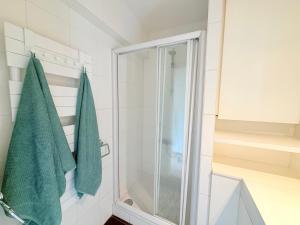 BEL AIR HOLIDAY - Modern 2 bedroom apartment with sea view T155