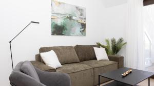 SUNNY HILLS lovely apartment