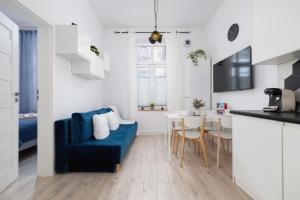 Charming One Bedroom Apartment in Cracow with a Perfect Location by Noclegi Renters