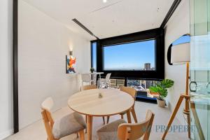 Perths Modern 1BR Apartment with Pool & Gym - City Living