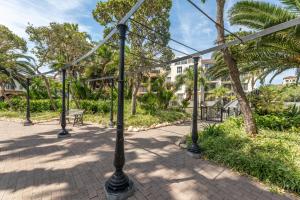 St Tropez On Lake 302 The Island Club