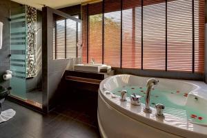 Studio Bangla Suite 304