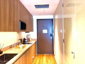 Mesmerizing Twin Bed with Rockwell View