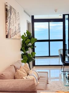 Gold Coast Retreat 3BR 2BA Sofa Bed Free Parking