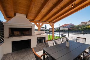 Villa LuNi with private heated pool