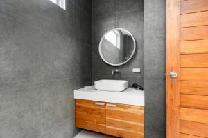 Tropical 3 bedroom Pool Villa in Meanam