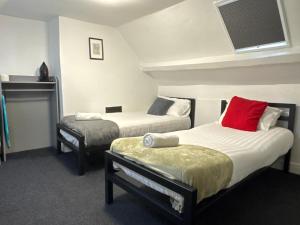 St Jamess Terrace Studio Rooms