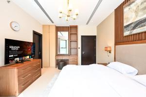 Cozy & Spacious 2 BHK Downtown