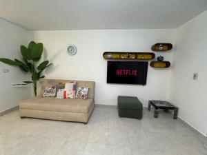 Luxury 1BDR with Garden - Rehab - Landmark Stays