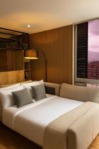 Floor 18 Luxury Studio 5 min from Provenza