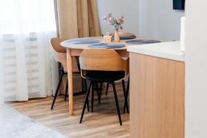 Forest Villa Apartment with Balcony & Parking