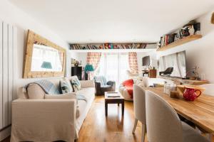 Bright 2BR Garden Flat in West Kensington