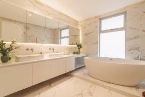 ANGSANA Coastal Bliss Penthouse 3bds Apartment with pool