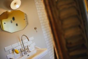 Chez Guilem chambre jaune