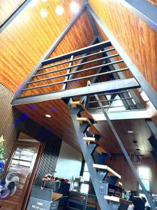 33 0VG by Tashas Place