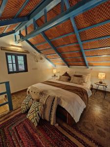 The Camphor Villa - Farmers Deck