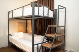 Aarya Wellness & Hostel