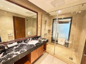 Hồng Vận Grand Hotel Móng cái