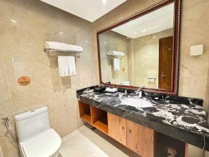 Hồng Vận Grand Hotel Móng cái