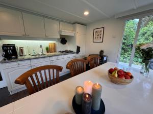 Park "de Ijsvogel" Holiday Chalet Private Garden - Veluwe Swimming pools Massage Children Playground and Entertainment