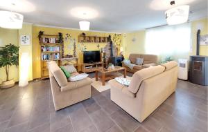 Nice Home In Pedralba