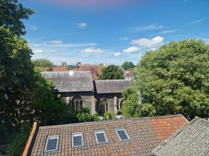Swift Host - Elm Studio - Sleeps 2 - Parking - Central