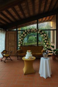 Villa Ferrara Resort con Piscina e Spazi per Eventi Privati, Laurea, Compleanno, Matrimonio