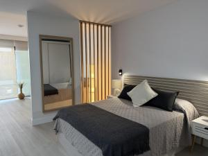 Sunset Silver - Luz, calma y mar en Arguineguín