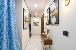 FabHotel NP International - Nehru Place Market