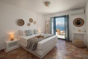 Naxian Sky Villa - Aegean Sunset Hilltop Bliss