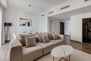 Beautiful 2 bed in JBR! bahar