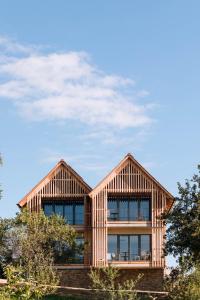 SCHILCHERLANDLEBEN - Hochgrail