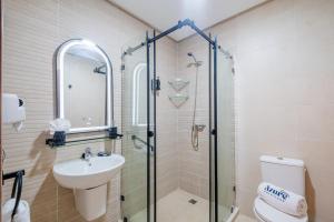 New! Modern 2BR Guéliz Center, Station & M-Avenue