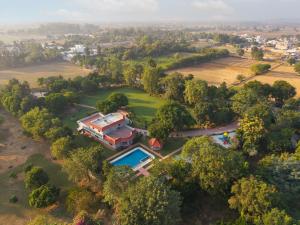 SaffronStays Emerald Farms