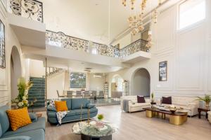 SaffronStays Emerald Farms