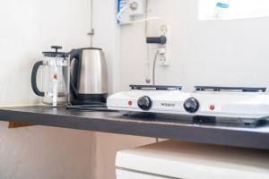 Lyst og rummeligt kælderværelse