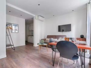 UrbanFlat 203 - Beautiful Studio in the center of Paris