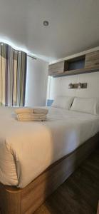 LAS CABAÑAS DEL LAGO En temporada incluye acceso piscina Las 2 columnas!