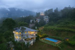 Munnar Ice Pellets Resort with Pool by VOYE HOMES