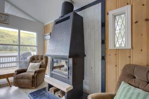 Spa & Lake Access - Chalet Le Ptit Leo