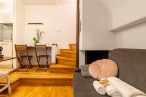 Piazza Venezia Attic Floor with Terrace