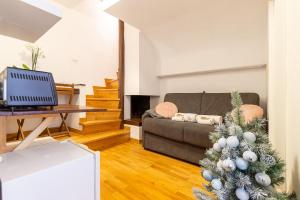 Piazza Venezia Attic Floor with Terrace img19