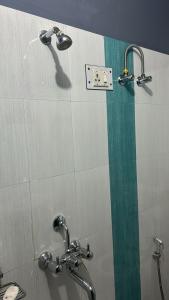 THE LUSH - House Party And Home Stay