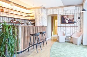 Hotels Hotel Le Saint Gelais : photos des chambres