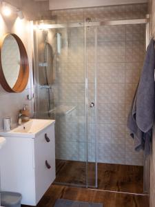 APANÓWKA domki z balią jacuzzi sauna