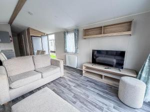 Modern 8 Berth Caravan With Decking At Naze Marine Park, Essex Ref 17145P